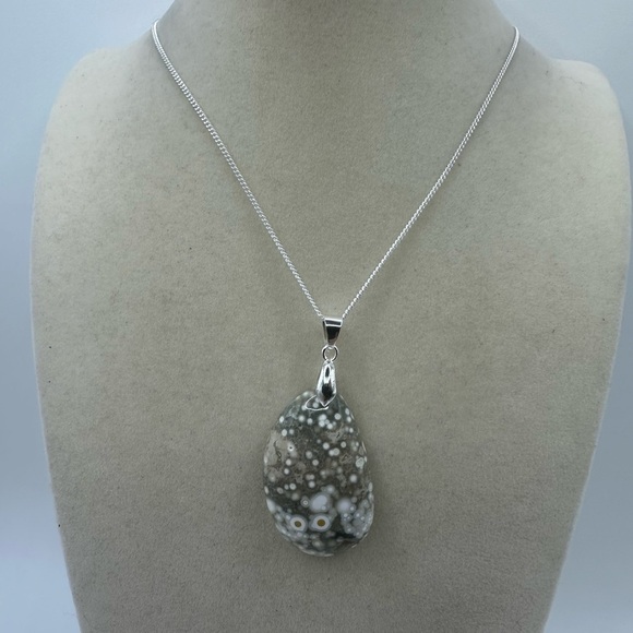 Ocean Jasper Pendant on Silver Chain - Picture 4 of 9